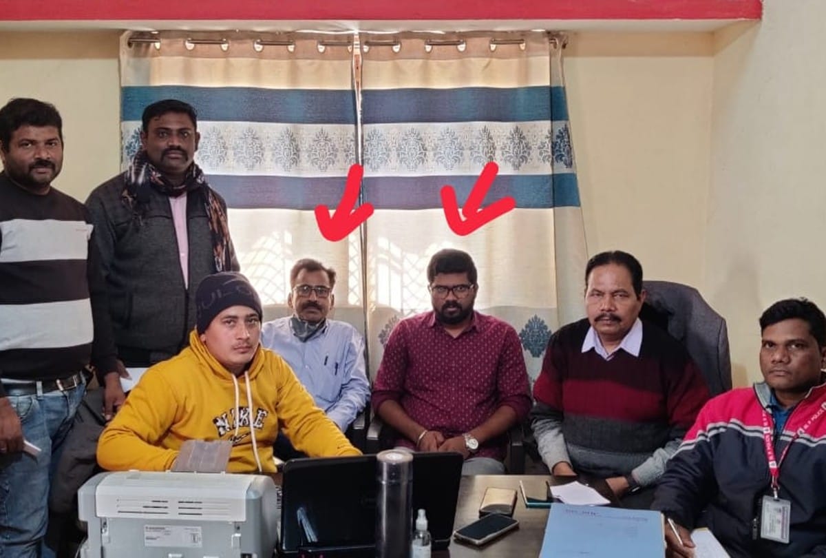 Chhindwara: Sub Engineer and SDO of PWD arrested red handed taking bribe of one lakh rupees