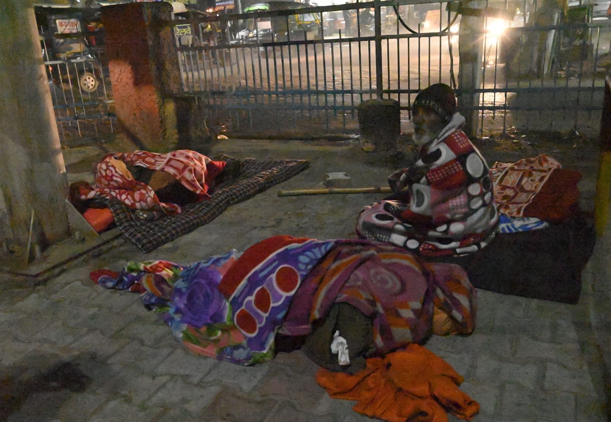 Arrangements for showing, ban on entry of the destitute