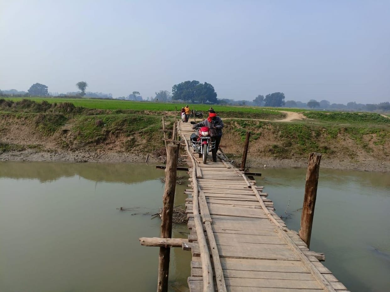 For two decades, MPs-MLAs did not improve the bridge on Tamasa