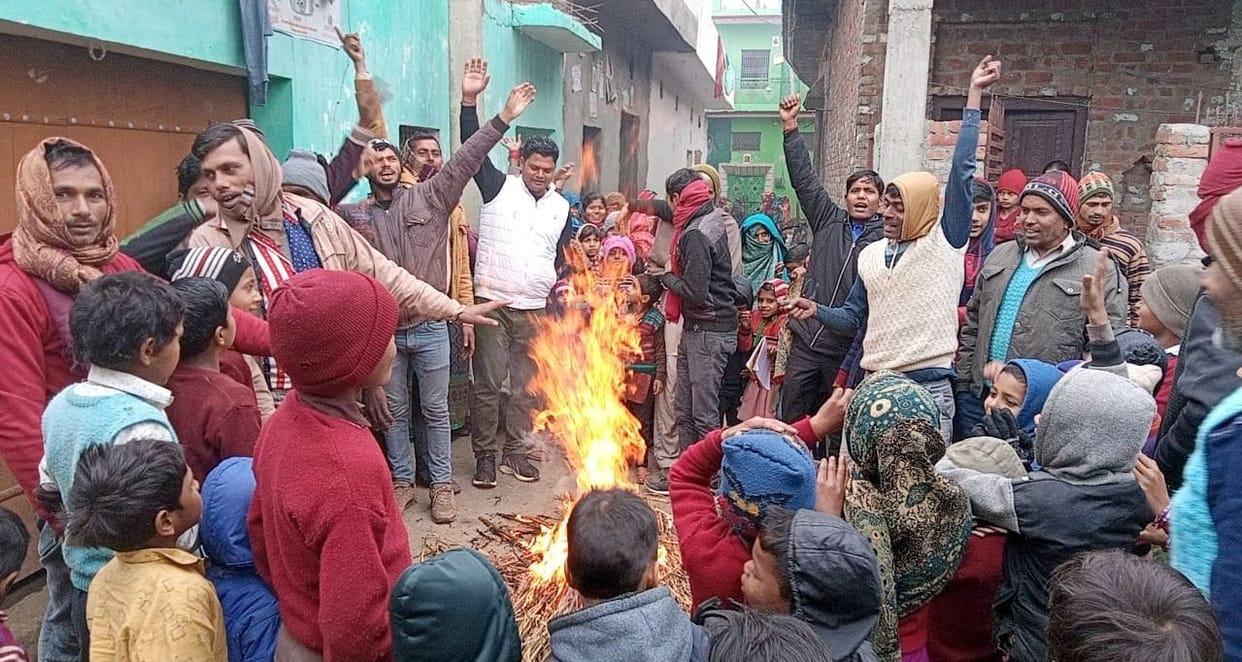 Protest against BJP candidate from Chandausi continues, people burnt effigies in Bahapur belt