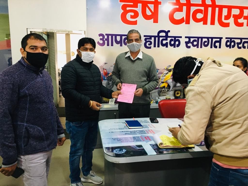 Corporation team fined five shopkeepers without getting masks, fined