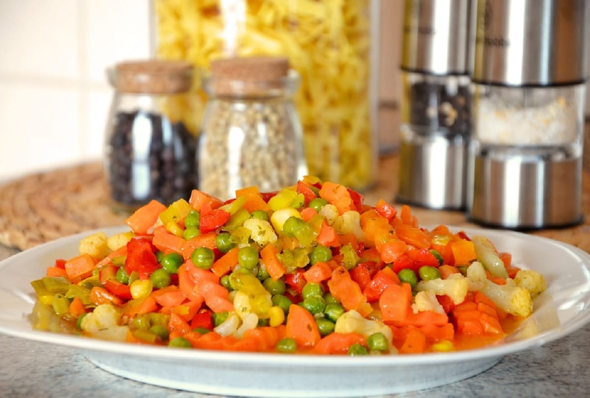 Today’s Kitchen Know How to Make Mixed Vegetable With Nariyal Recipe In Hindi