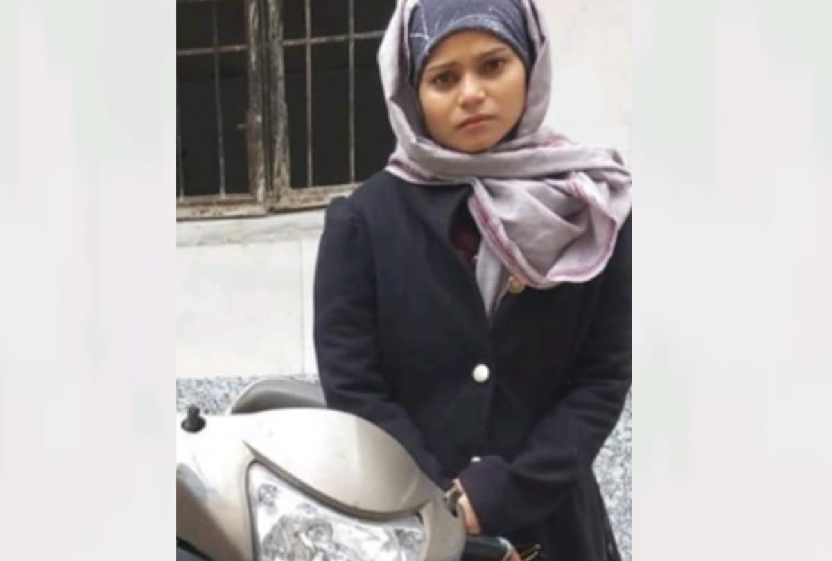young girl arrested for using other number plate in thakurganj Lucknow.