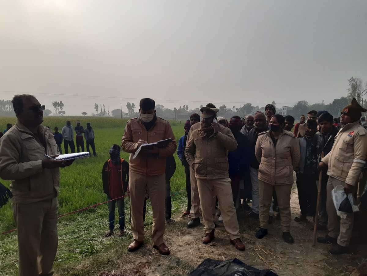 Husband murdered wife in front of daughter of her in-laws house stabbed her with shovel in mau