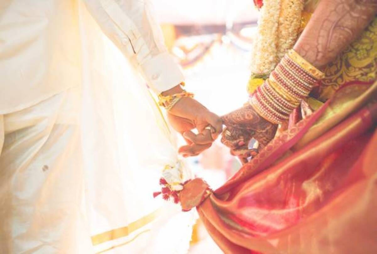 Chandrama aur Jyotish effects of moon on married life in hindi