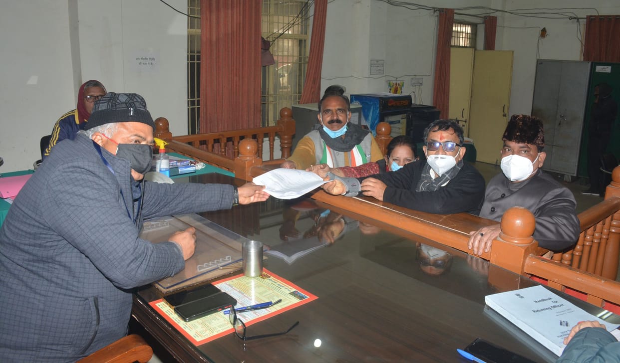 Congress candidate Vivek Bansal filed nomination from  koil