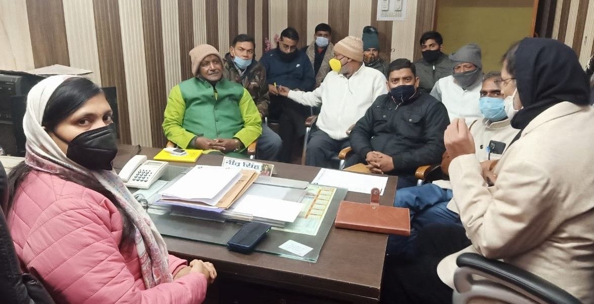 Hathras: Discussion held for the acquisition of school buses in the election