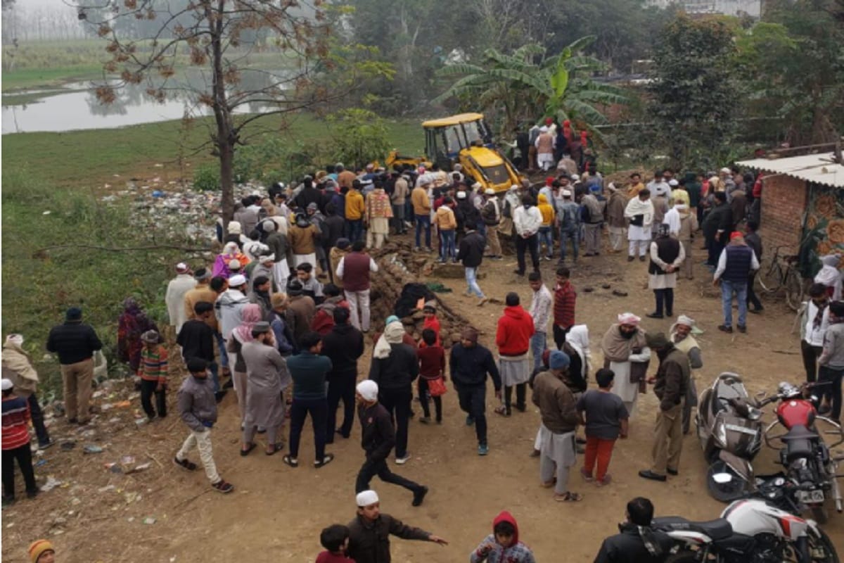 Two innocent brothers drowned in a pond in a village of Muzaffarnagar and one died
