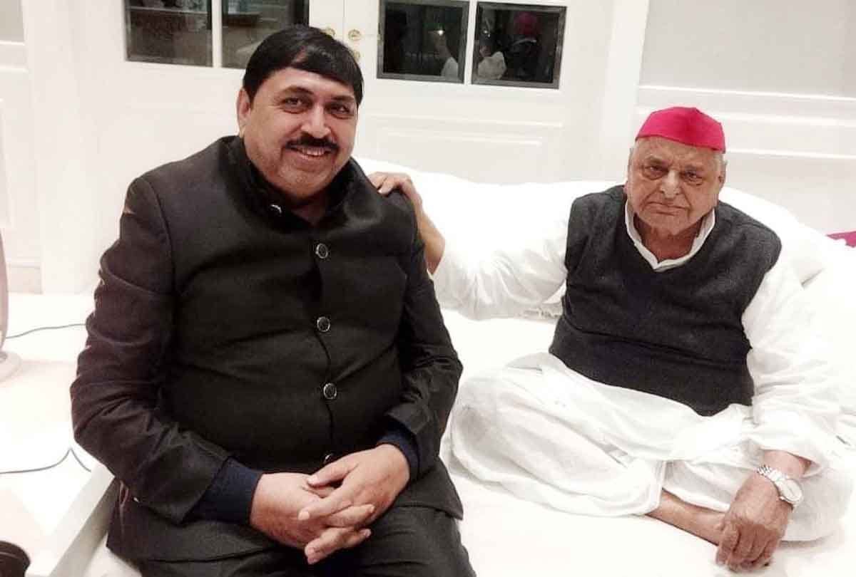 UP election 2022: Mulayam singh close said Akhilesh has kept his father hostage, does not even let anyone meet him