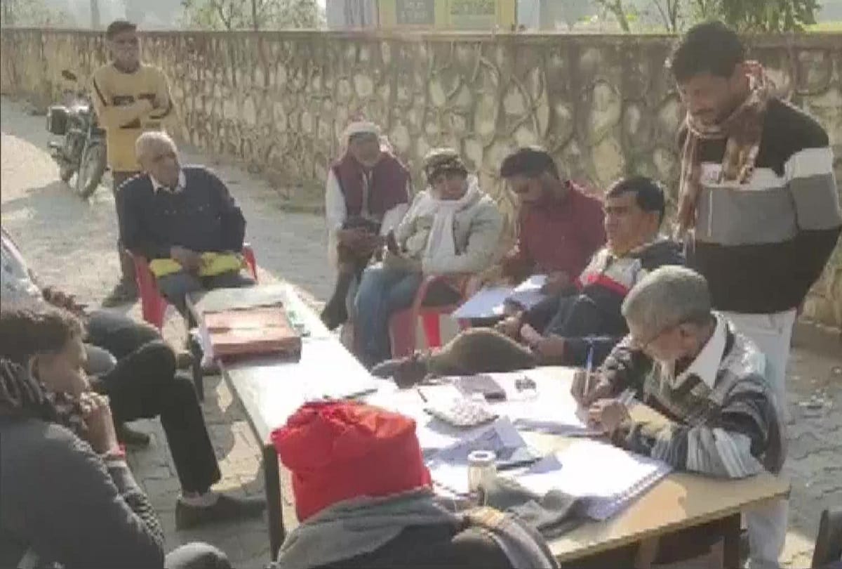 A farmer land was auctioned yesterday in Ramgarh Pachwara village of Dausa for non-payment of the loan amount