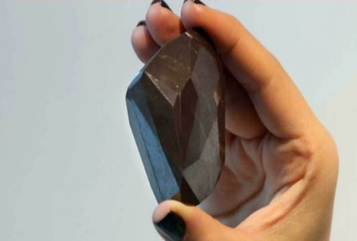 black diamond from outer world sotheby auction may fetch more than 50 crore