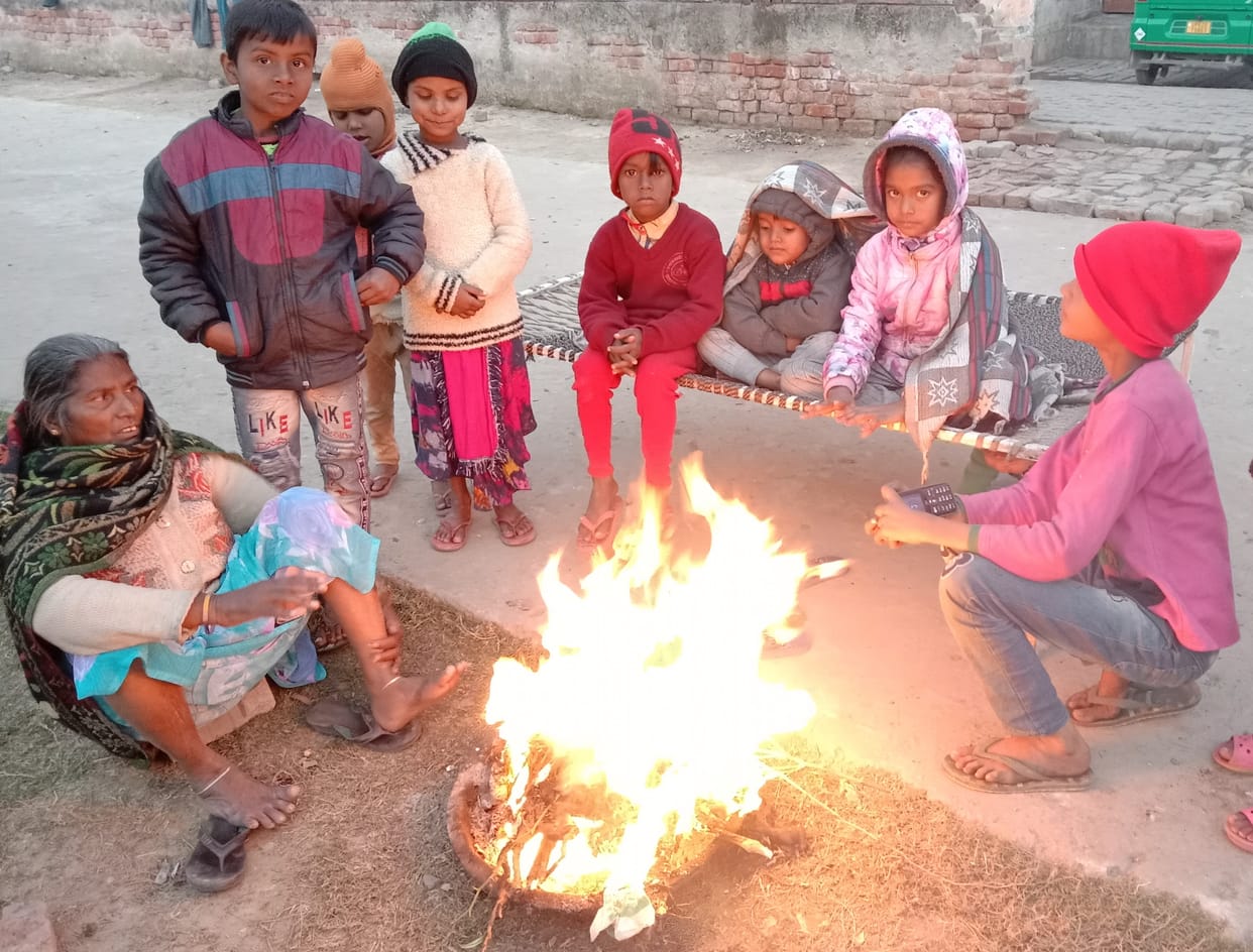 Melting prevails, support of bonfire even during the day