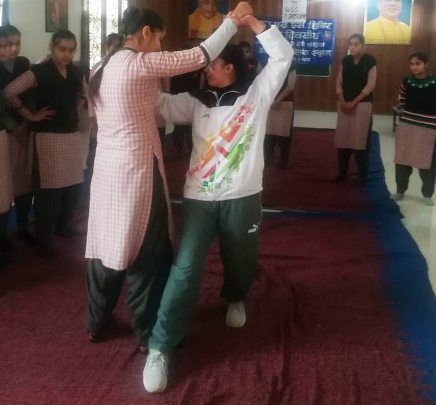 Volunteers learned self defense tricks, Kurukshetra