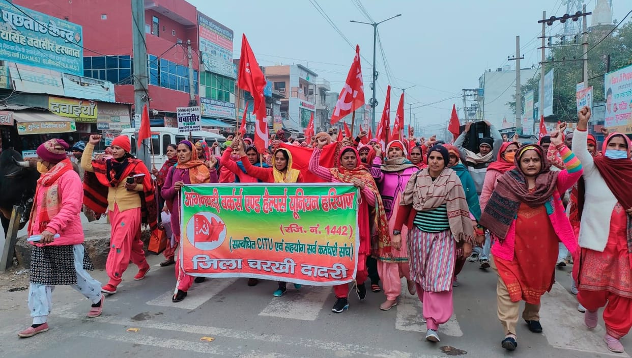 The police stopped the Anganwadi workers, who reached the MLA's residence, 200 meters away