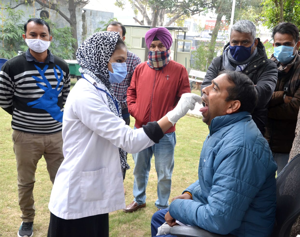 Death of one more infected, 593 new cases found