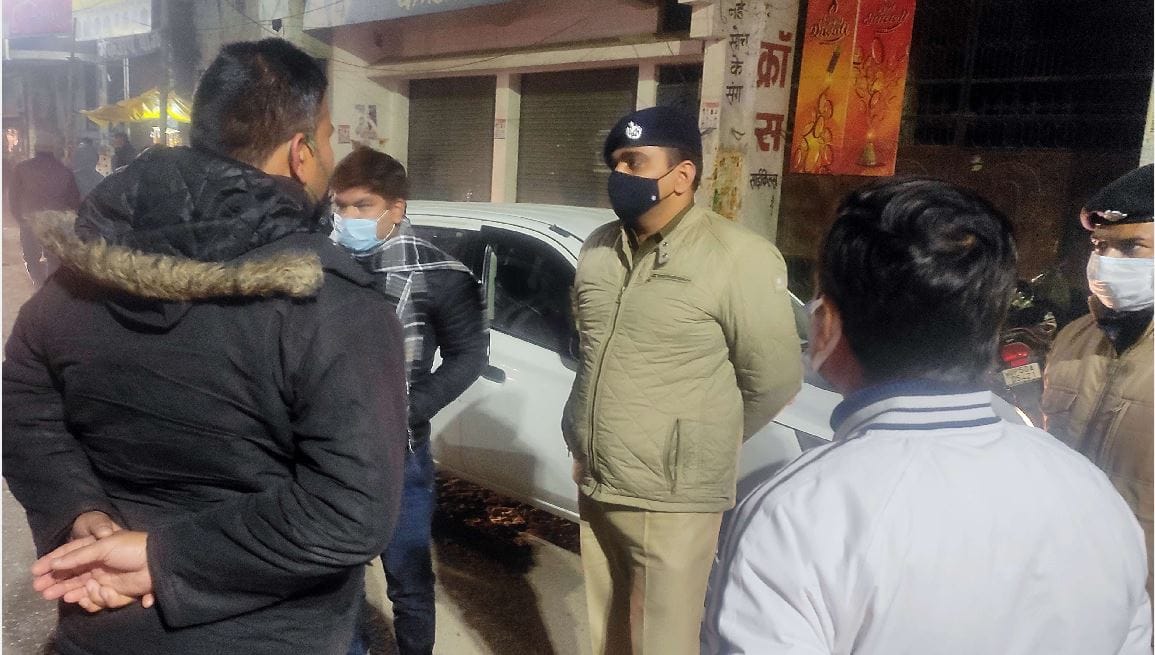 aachar sanhita in up Case filed against 10 including Samajwadi party MLA Sangram Yadav in azamgarh for violation of code of conduct