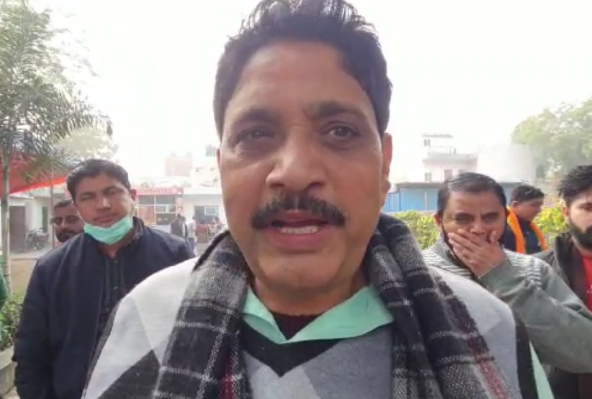 Ghaziabad Sahibabad MLA Sunil Sharma on aparna yadav joining party says sisters daughters safe in BJP so mulayam and swami prasad left their girls in party