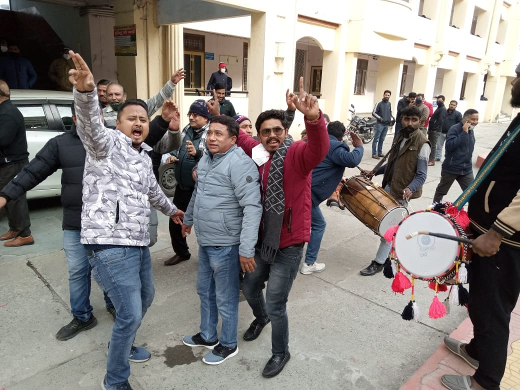Uttarakhand BJP Candidate List: uttarakhand election 2022, BJP candidate declared, they are in celebration mood, photos