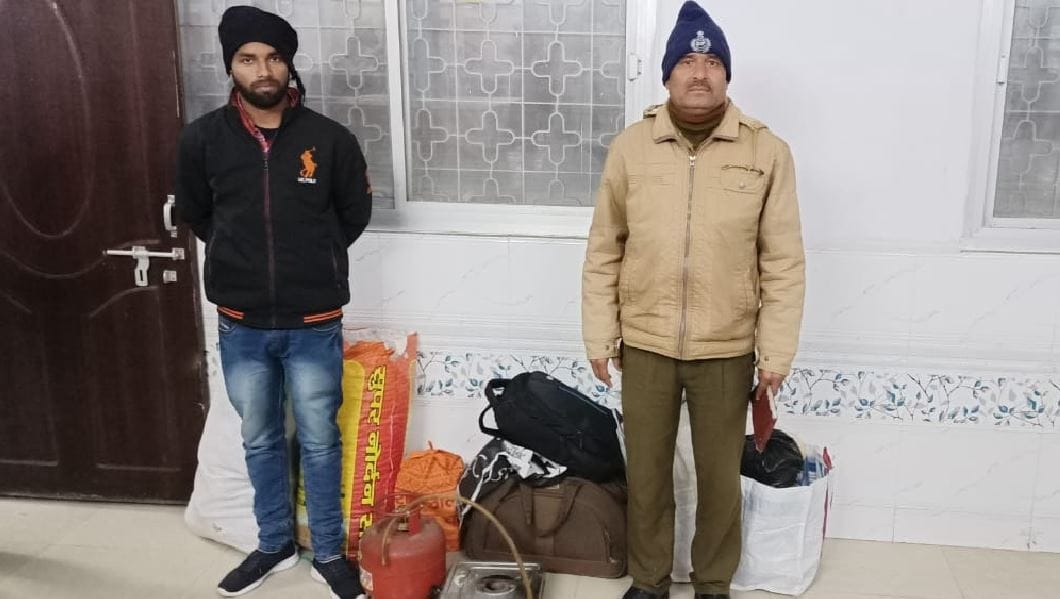 rumors of bomb in train at mau junction stir after information of explosives in gorakhpur varanasi intercity express small gas cylinder found