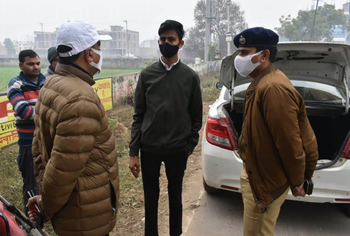 agra silver robbery case questions raised on the police security in agra