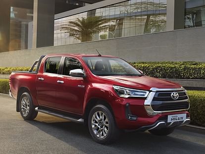 Toyota Hilux pickup truck India debut Toyota Kirloskar Motor unveils Toyota Hilux pickup truck in India