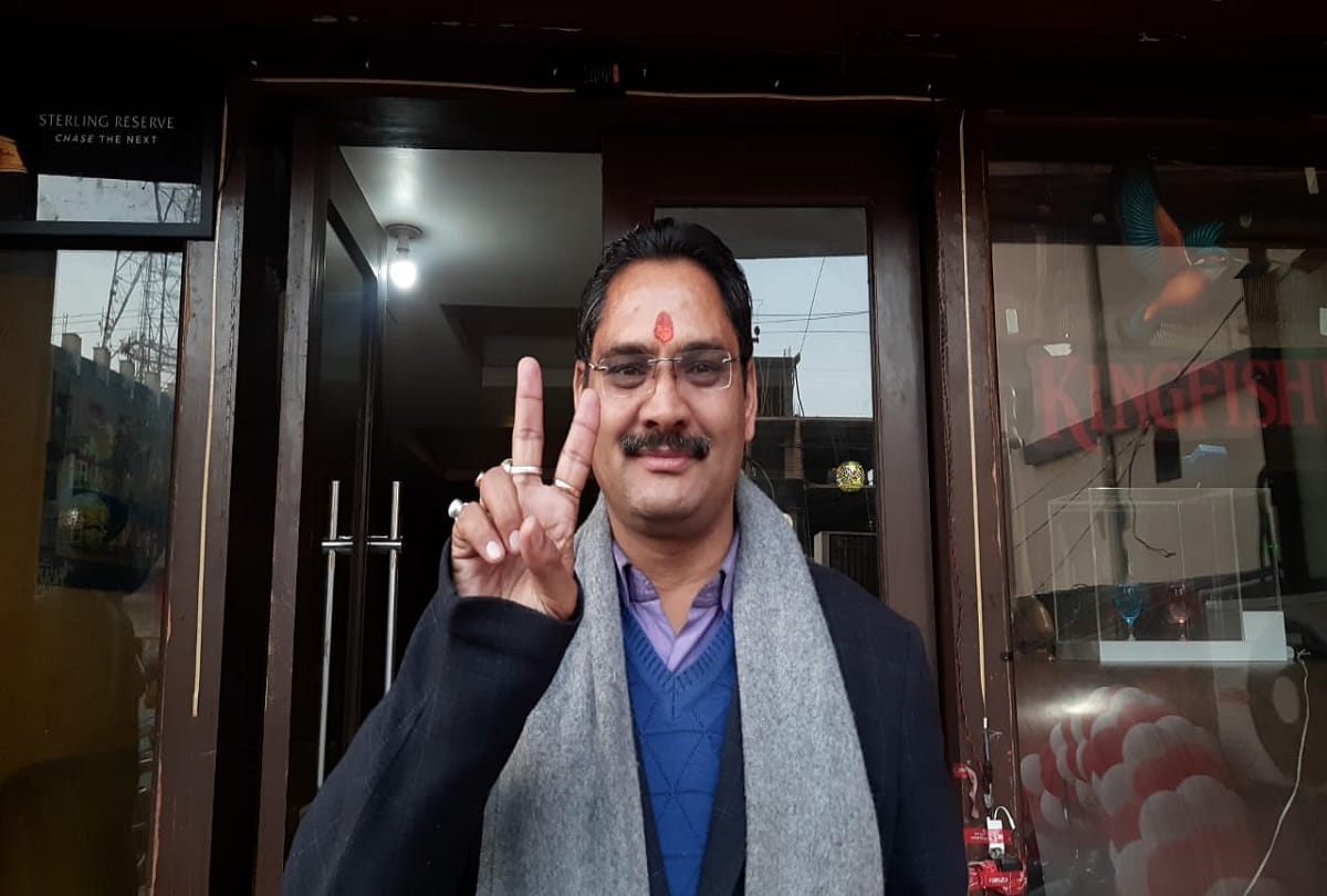 Uttarakhand Election 2022: Rebellious attitude of BJP leader dinesh rawat angry over giving ticket to Savita Kapoor in Cantt seat