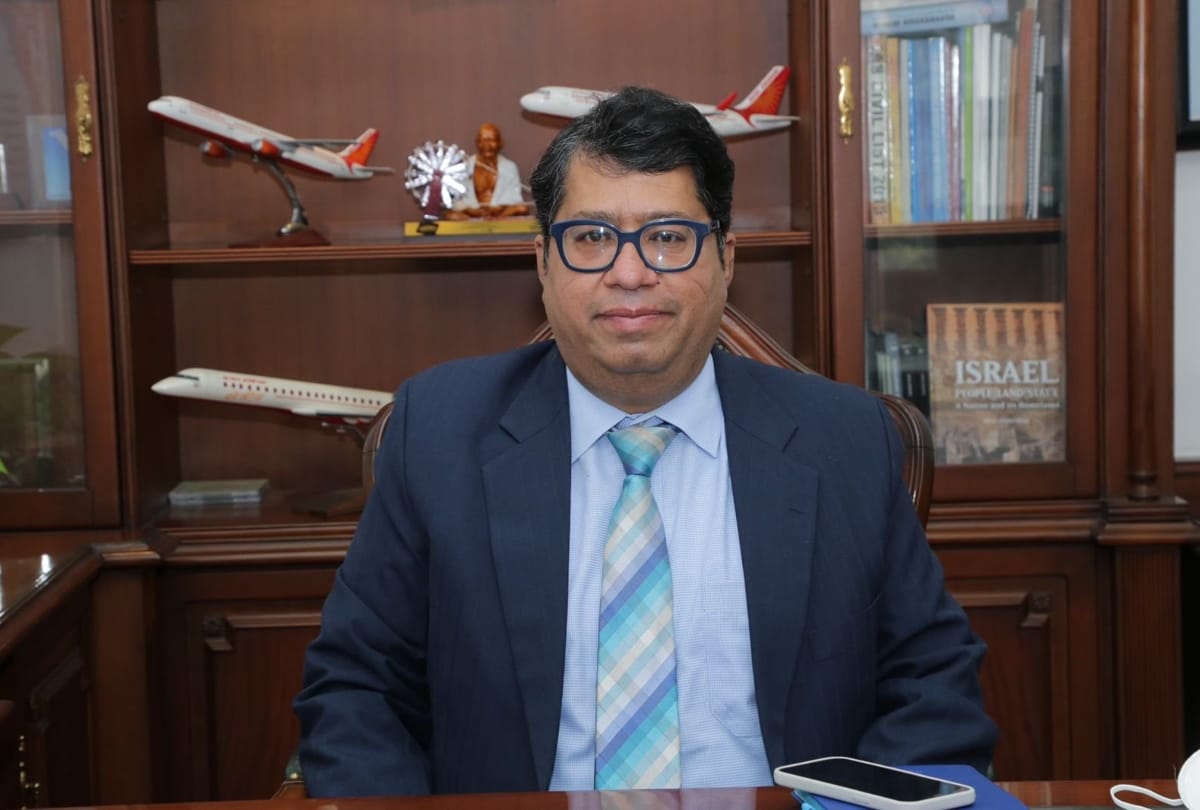 Vikram Dev Dutt lAS takes charge as the Chairman and Managing Director of Air India Limited