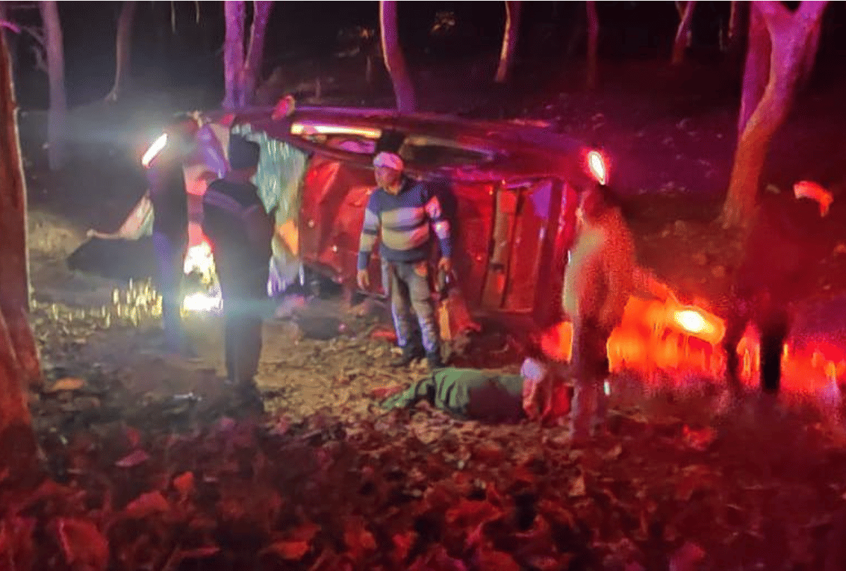 Road accident: Car overturned uncontrollably on Damoh-Jabalpur State Highway, one dead, 3 seriously injured