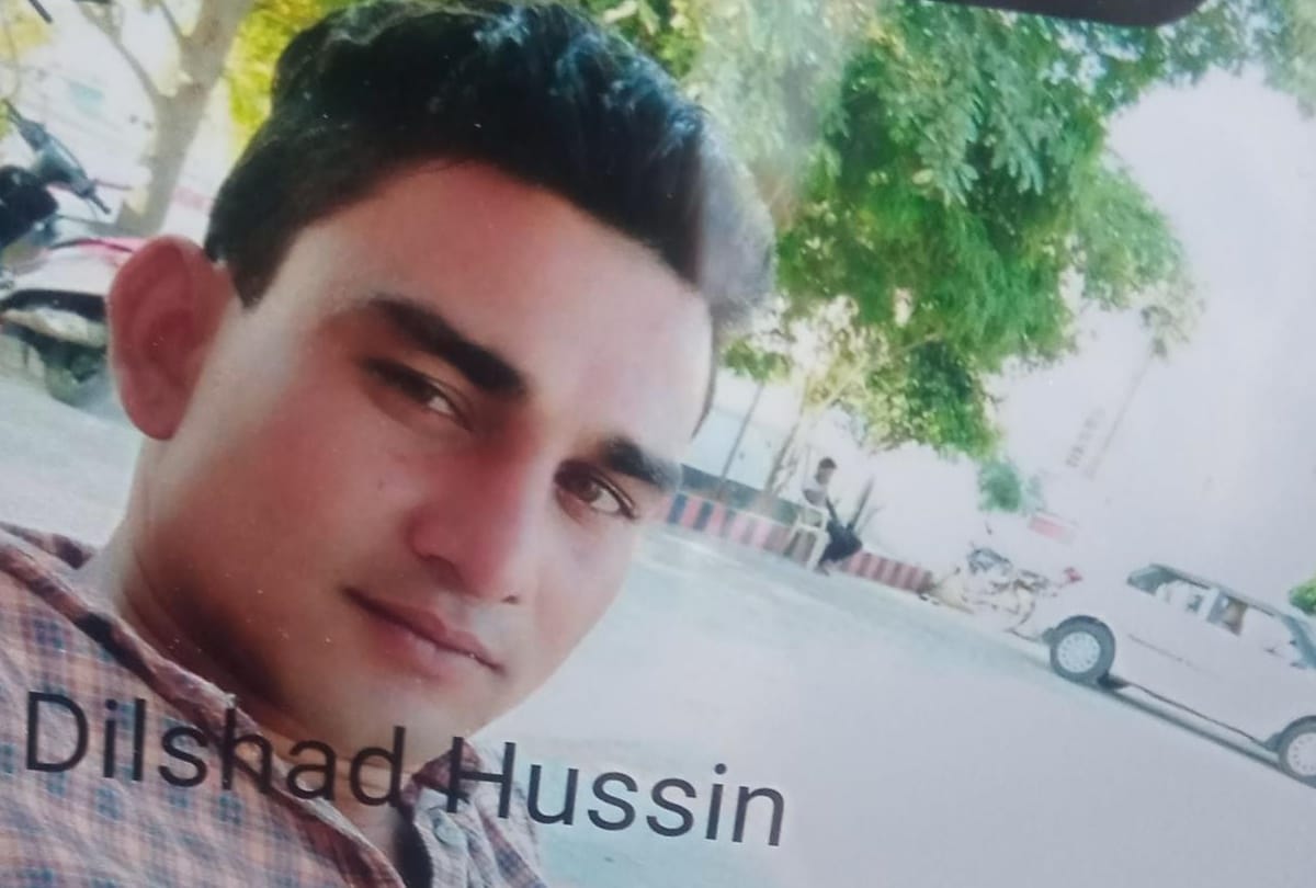 Rape accused shot dead in parking lot of civil court Gorakhpur