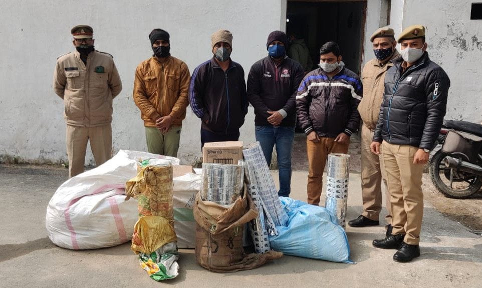 Branded company's fake shampoo factory exposed, four arrested