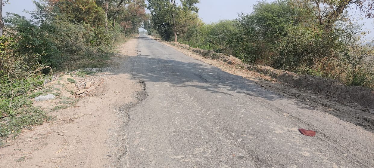 The governments of the three parties could not get the road widened by three km.