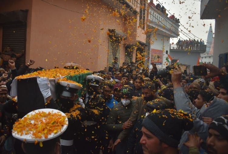 last rites of martyr Krishna Kumar performed with state honours