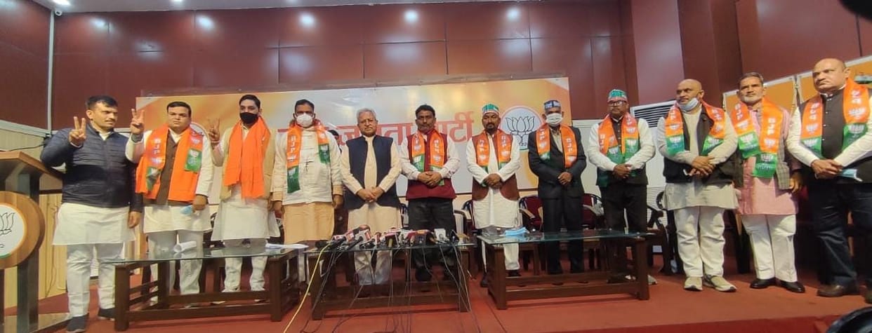 UP Election 2022: Kalyan Singh's National People's Revolution Party merged with BJP, many other parties supported