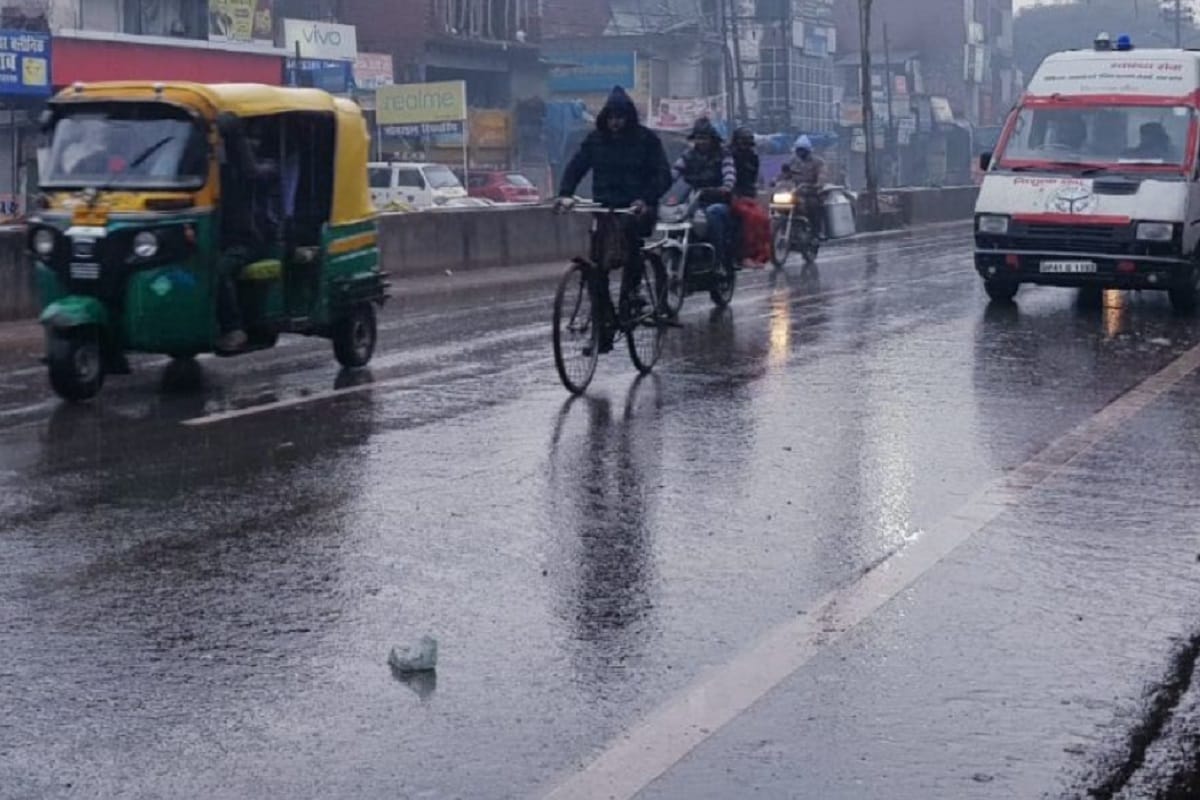 UP Weather Update After 20 years, mercury came down to 2 degrees Meteorological Department issued alert for ra