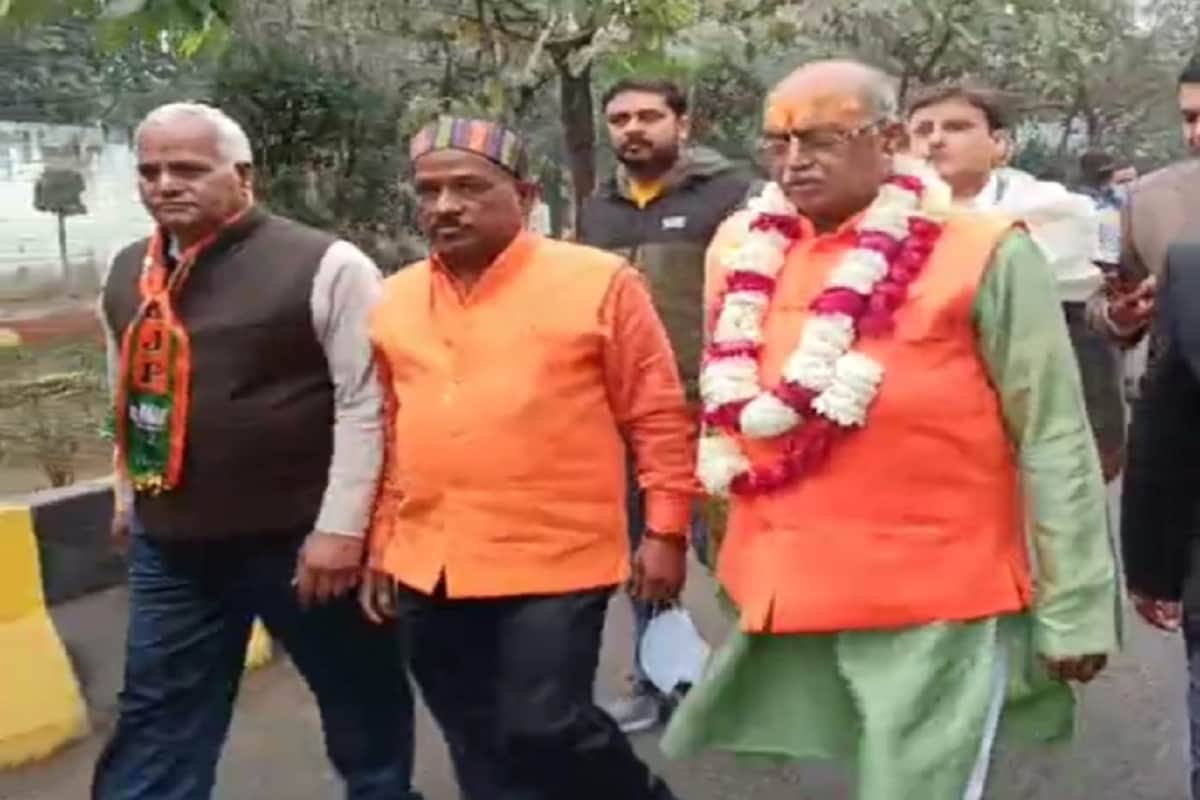 UP Election Result 2022 Amit Agarwal has registered a historic victory in the Cantt seat in Western UP