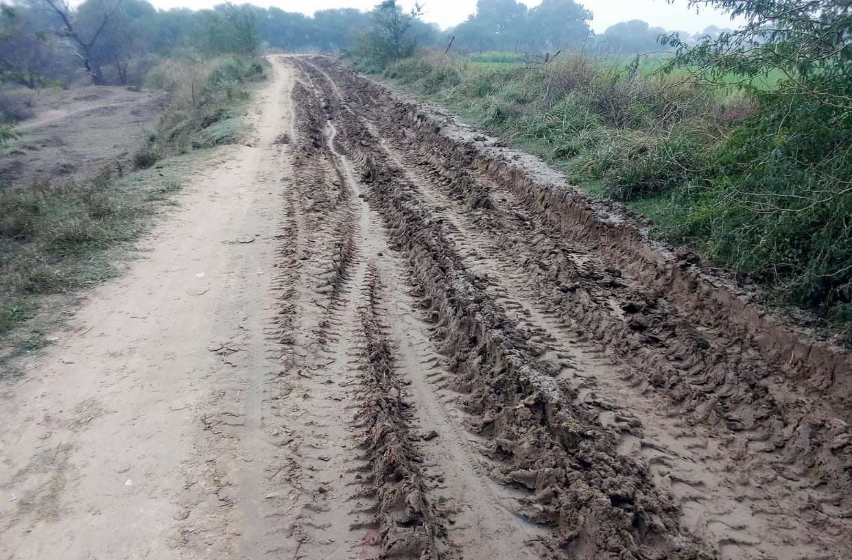Tender money was received but the road remained incomplete