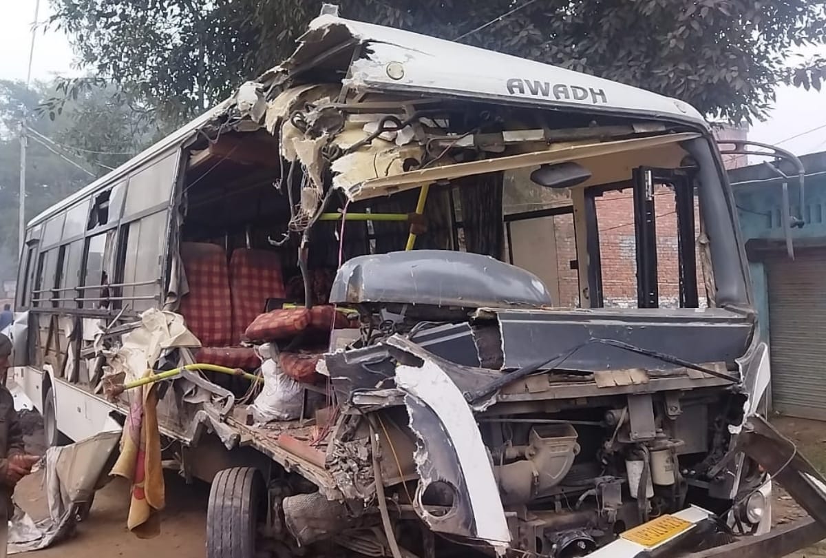 16 injured in an accident in Ayodhya.