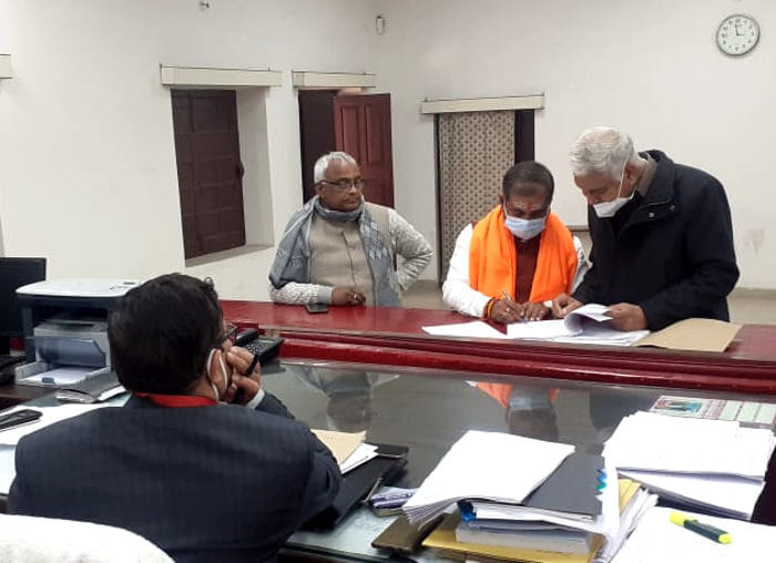 BJP candidates Brijesh Singh and Devendra Nim filed nomination