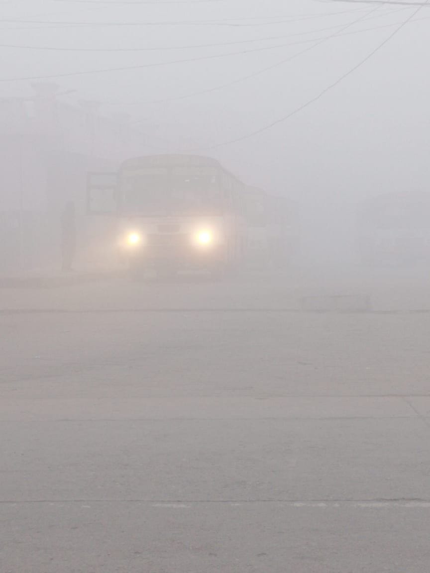 Hathras: Shadow fog in the morning, relief from the sun in the afternoon