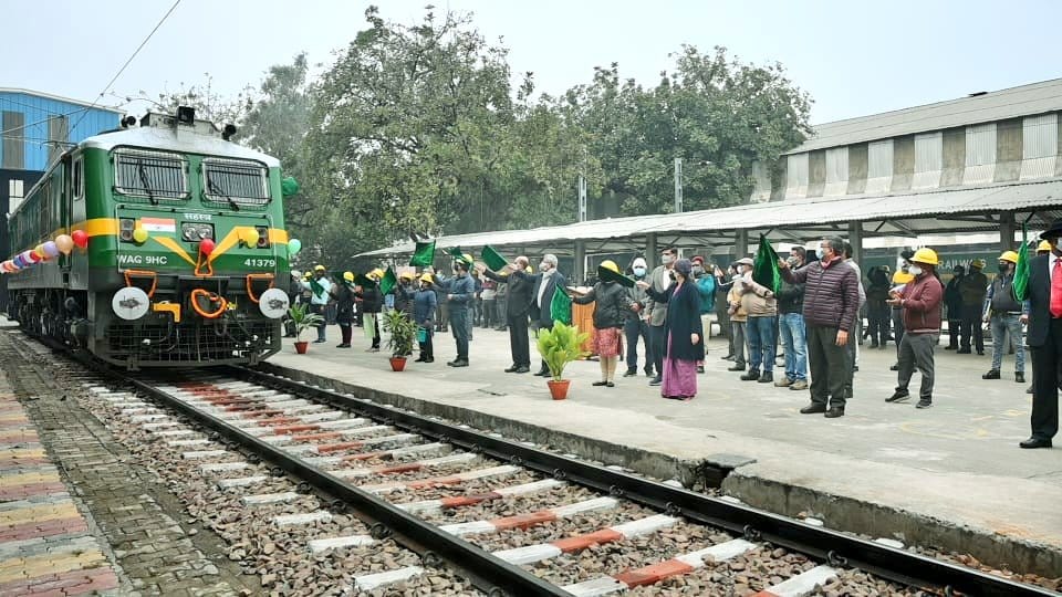 Achievement banaras locomotive works blw  built 1000th electric Rail Engine dedicated to nation in bareka varanasi