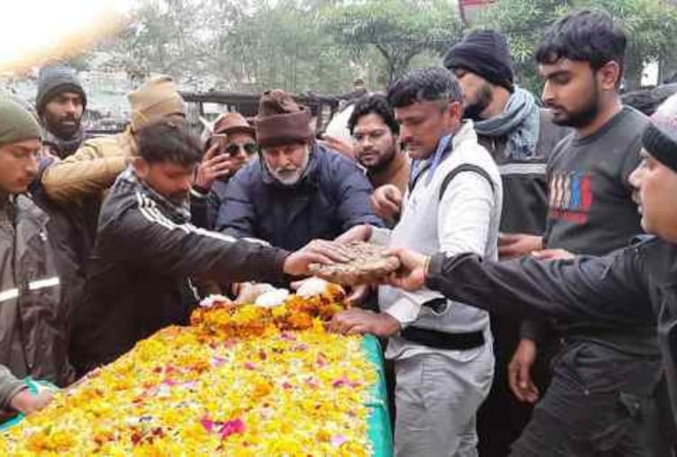 Martyr Rampal Tanwar cremated with state honours in Mahendragarh
