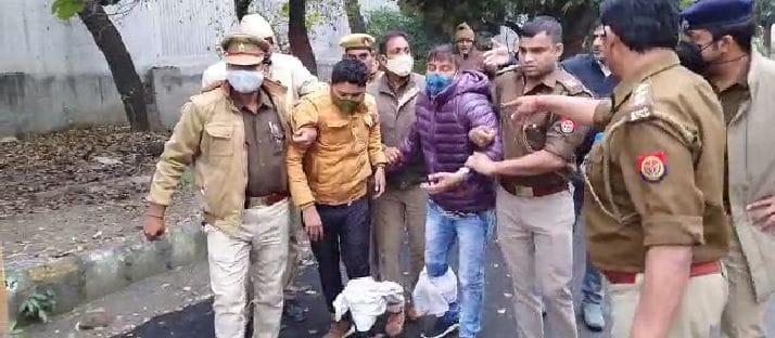 Four miscreants who robbed by giving lift arrested in encounter