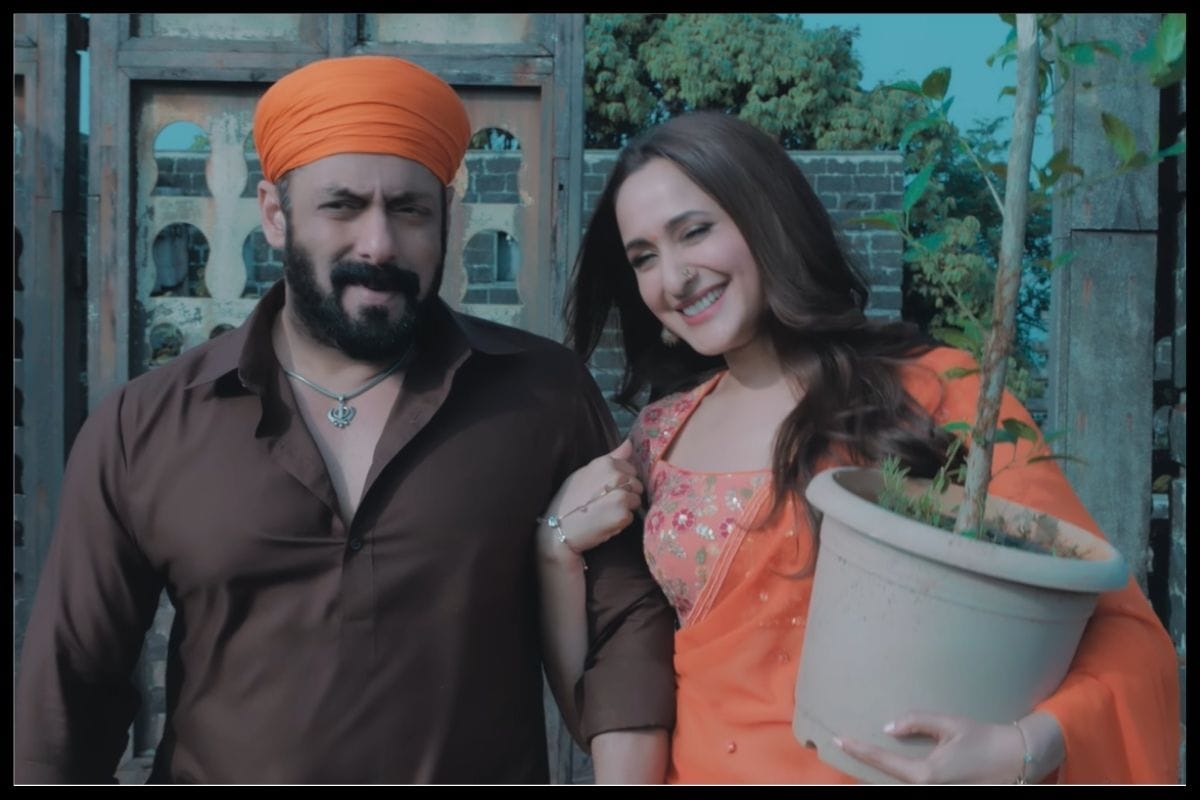 Main Chala Song Release Salman Khan, Guru Randhawa, Iulia Vantur, Pragya Jaiswal