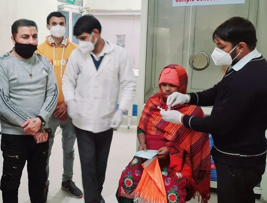 Corona infected woman dies, 228 people report positive