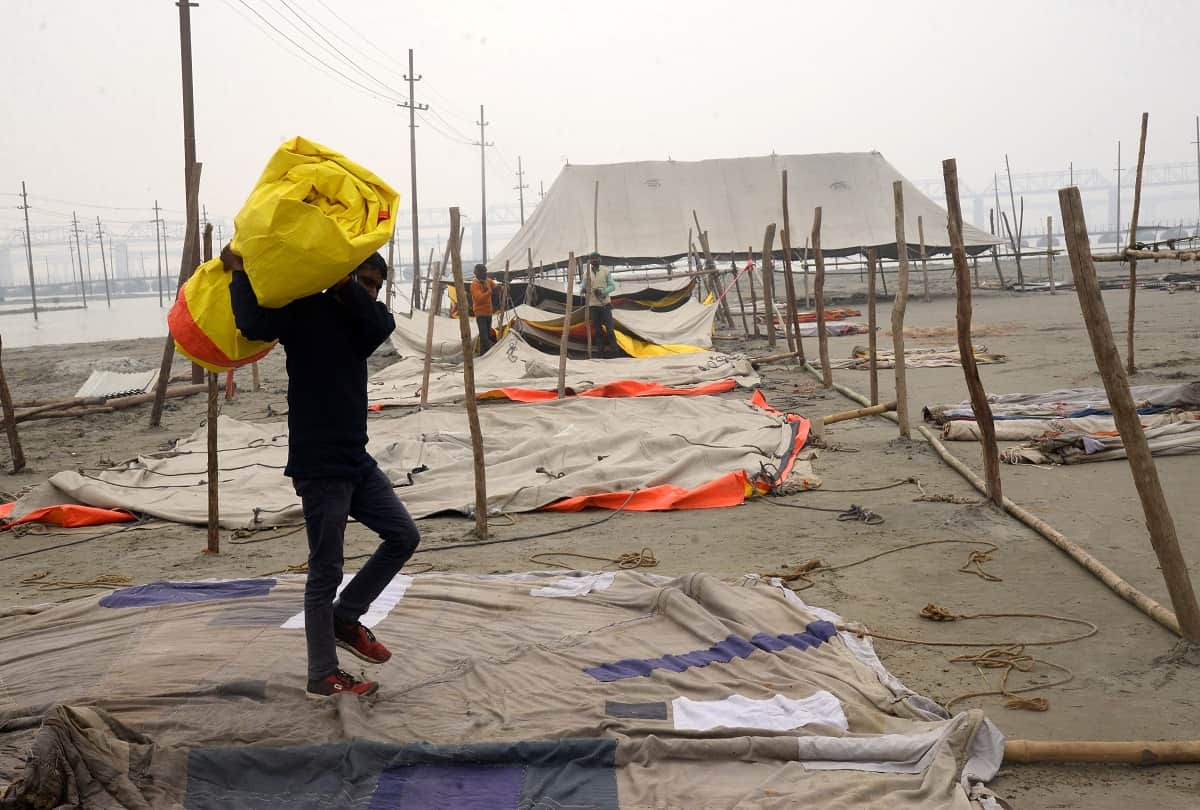 Magh Mela: Hundreds of Kalpavasi displaced due to water filling in the camps