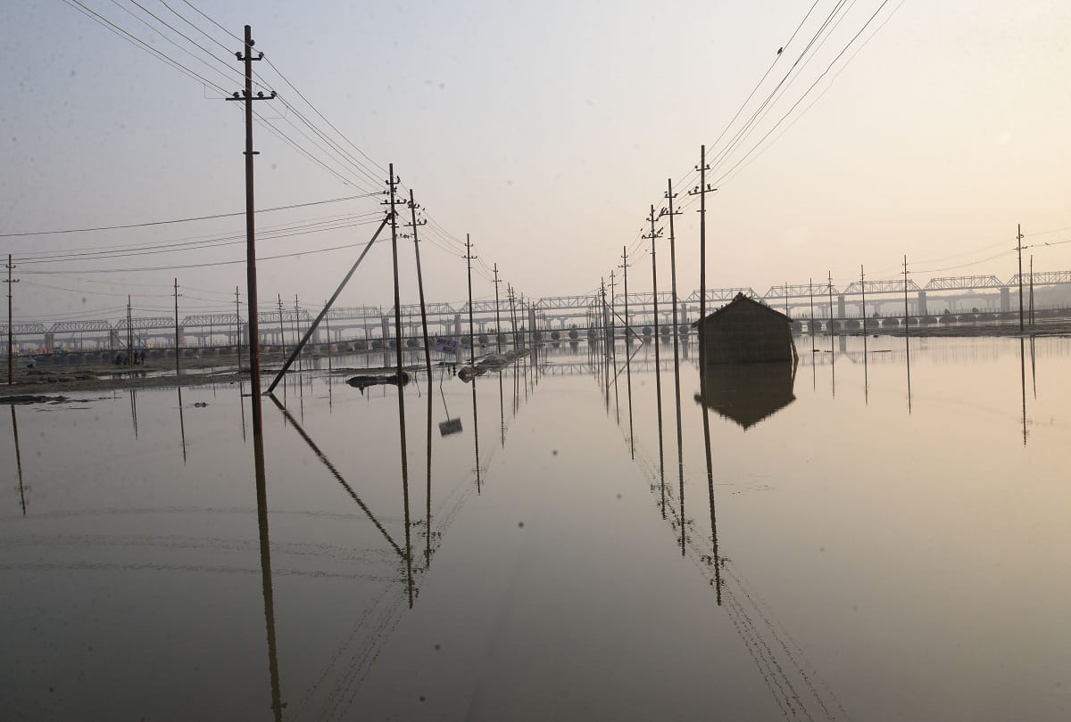 Magh Mela: Water in the camps after cutting, swamp, Kalpwasi in all-round troubles