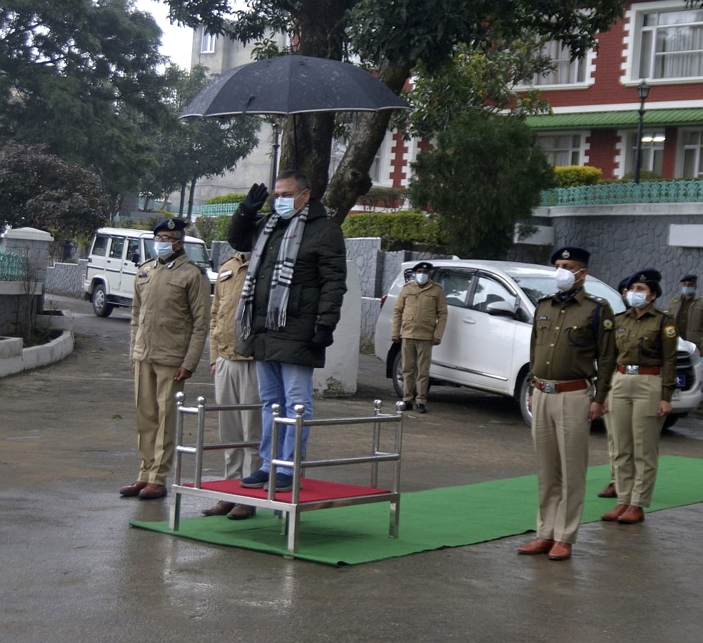 dgp sanjay kundu will chek the borders area of  himachal utrakhand  in ponta sahib and nahan on sunday 23 january 2022