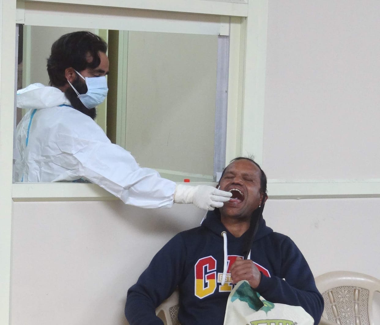 75 people including 19 tourists infected with corona
