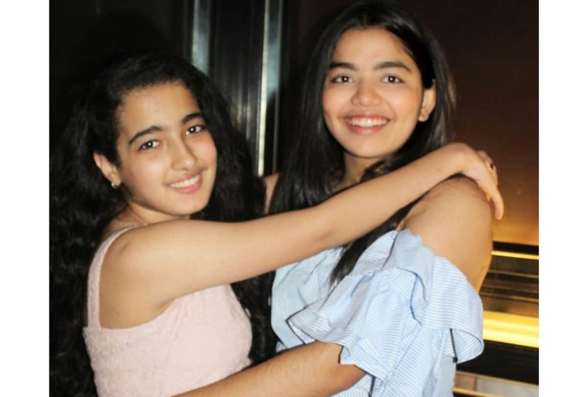 akshay kumar daughter angel in hey baby  juanna sanghvi has become young see her latest picture