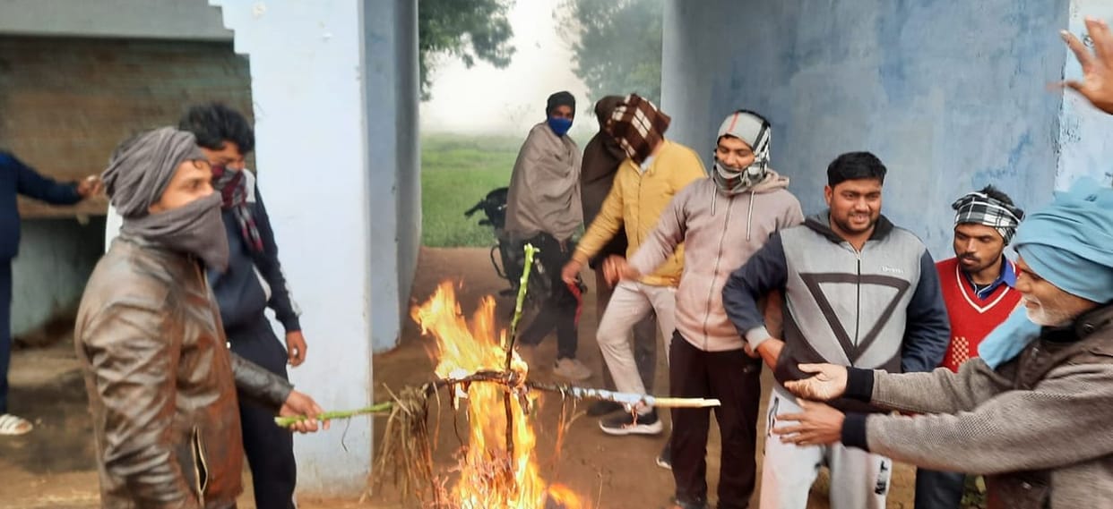 Sarvesh's effigy burnt in Muraithi, sloganeering